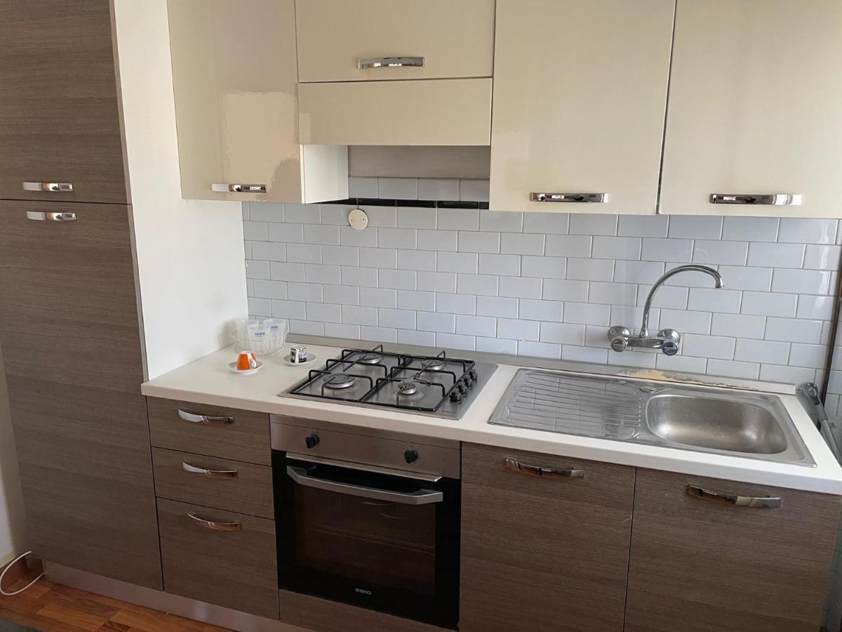 Casa Vacanze Stazione Pescara Exteriör bild